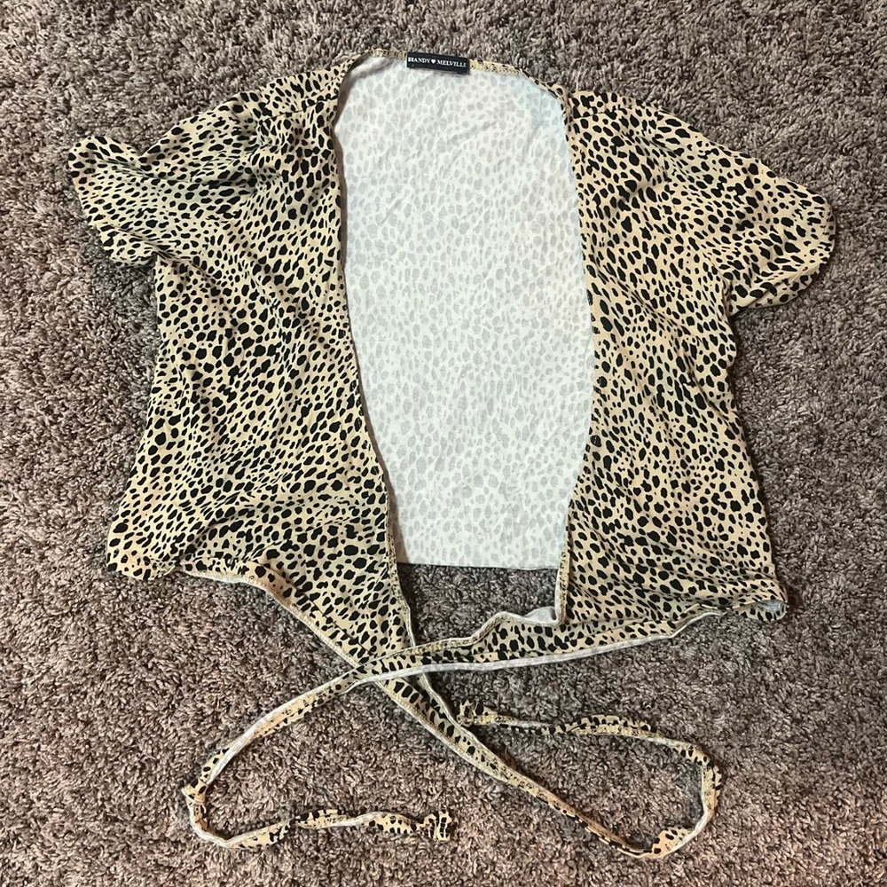 Women’s Brandy Melville Leopard Print Short Sleeve Cross Tie Crop Top Shirt